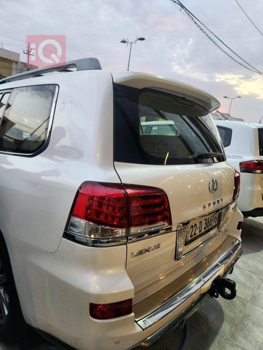 Lexus LX
